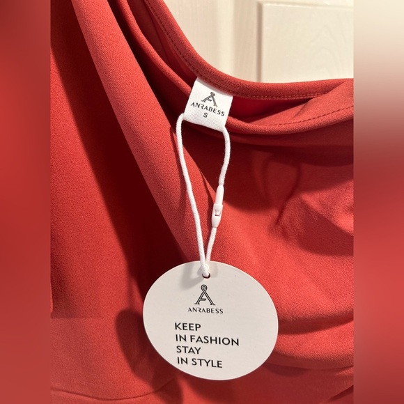 Elegant One-Shoulder Coral Dress Size Small Formal Dressy NWT - Picture 4 of 5